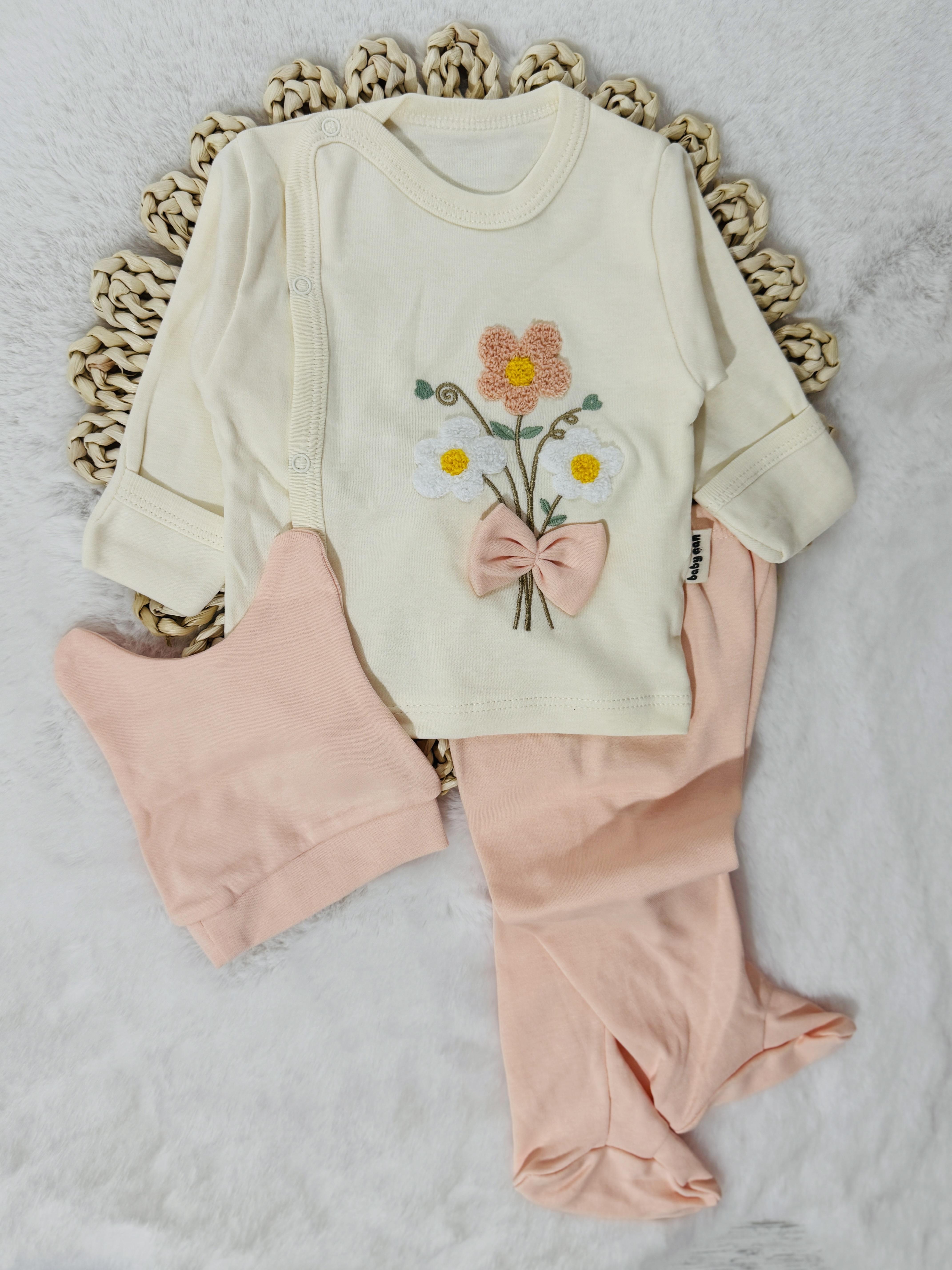 Fiyonklu nakışlı Kız bebek hastane çıkışı