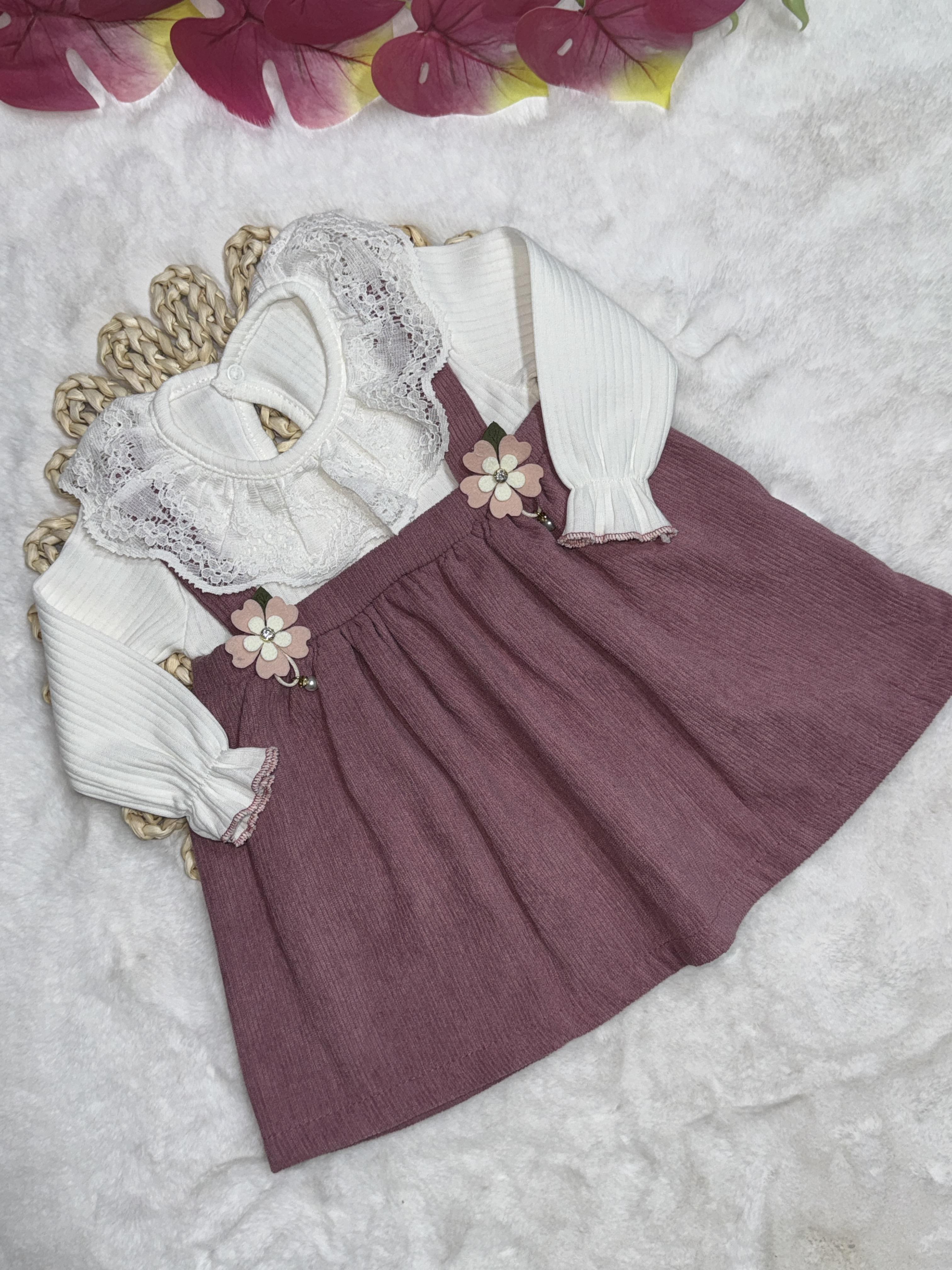 Çiçek detaylı kız bebek elbise