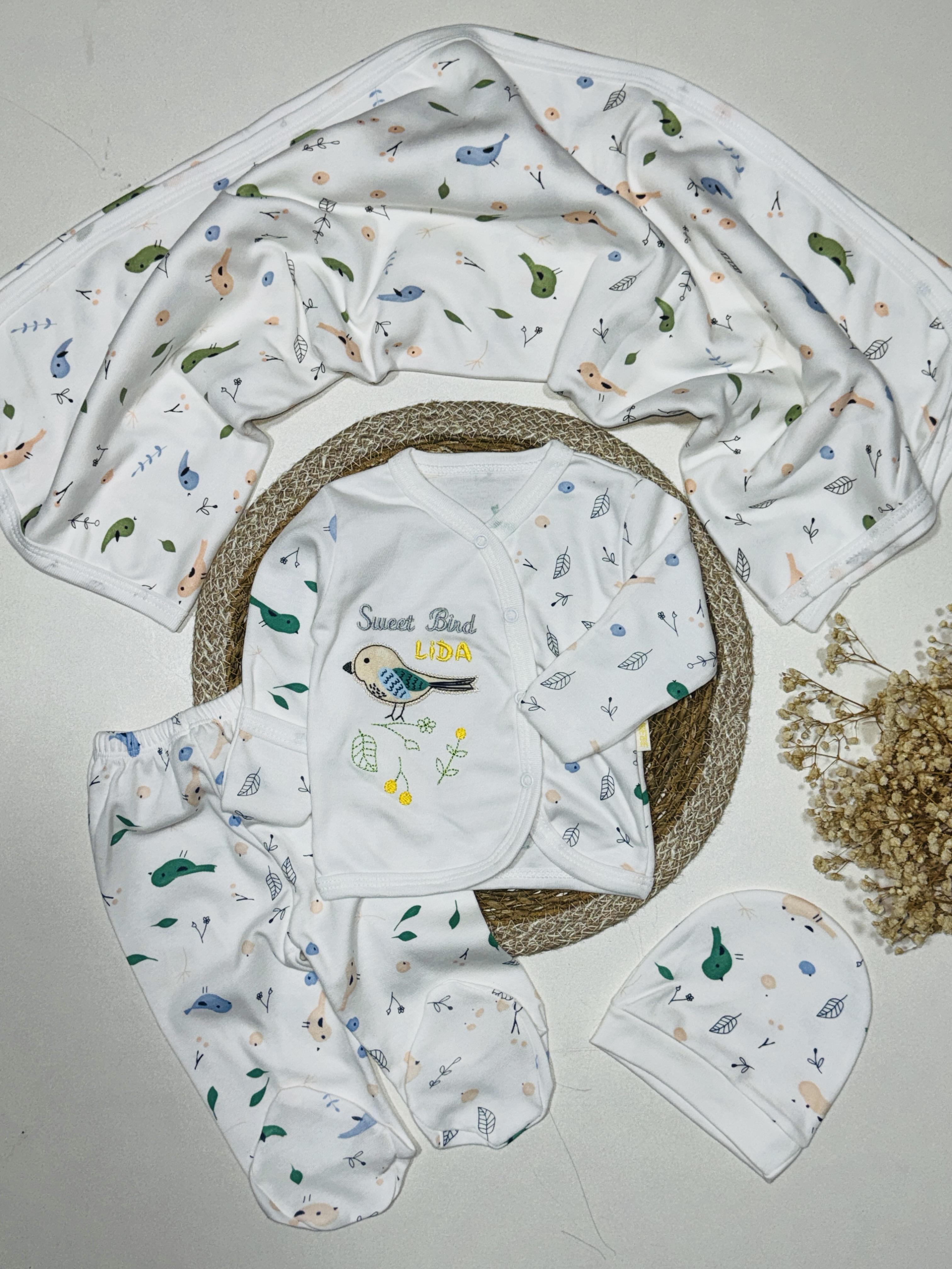 Battaniyeli, Kuş nakışlı kız bebek hastane çıkış seti