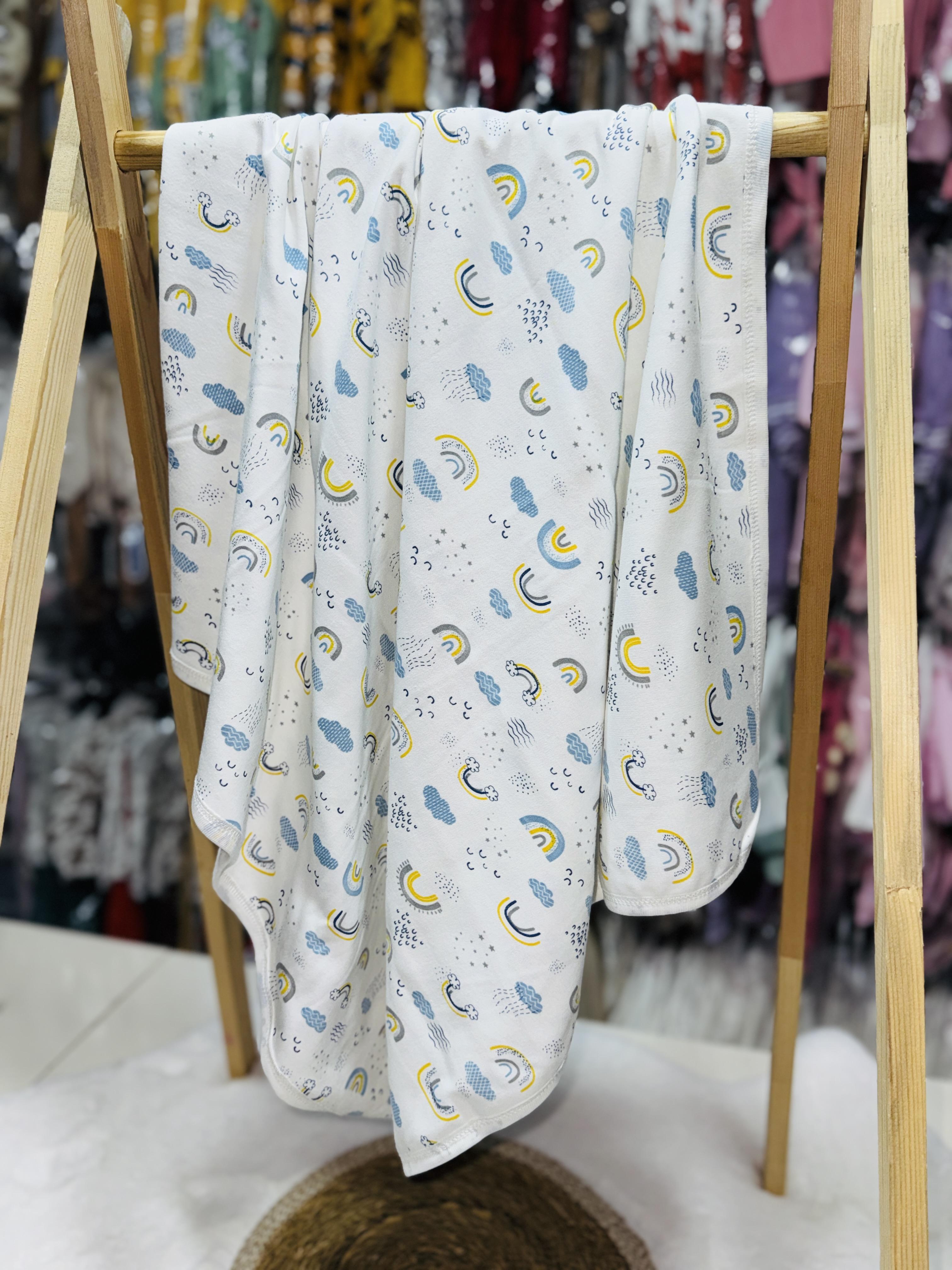 Gökkuşağı temalı bebek battaniyesi