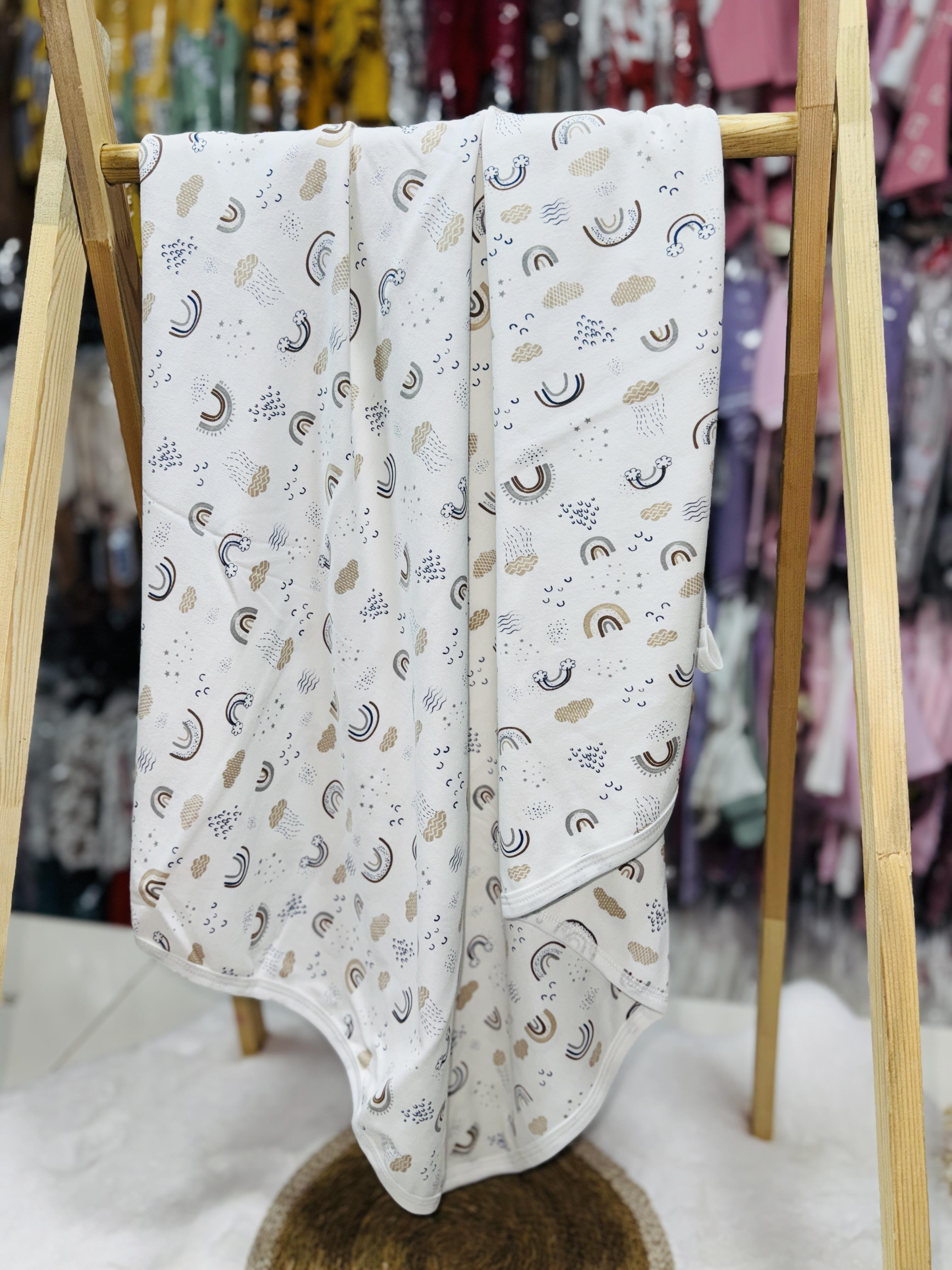 Gökkuşağı temalı bebek battaniyesi